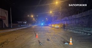 В Запорожье два автомобиля переехали пешехода: полиция ищет свидетелей