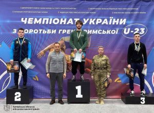 Запорізькі борці здобули «золото» та «срібло» на чемпіонаті України: деталі