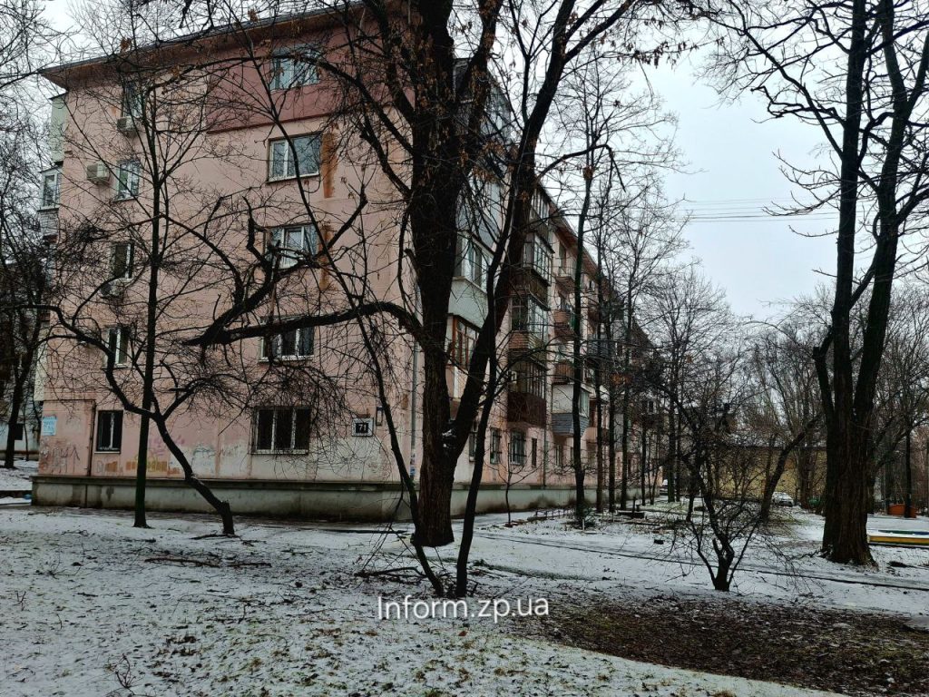 У Запоріжжі відремонтують квартиру, яка зазнала пошкодження під час атаки