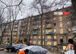 У Запоріжжі ліквідовують наслідки нічної атаки безпілотниками на Вознесенівський район (ФОТО)