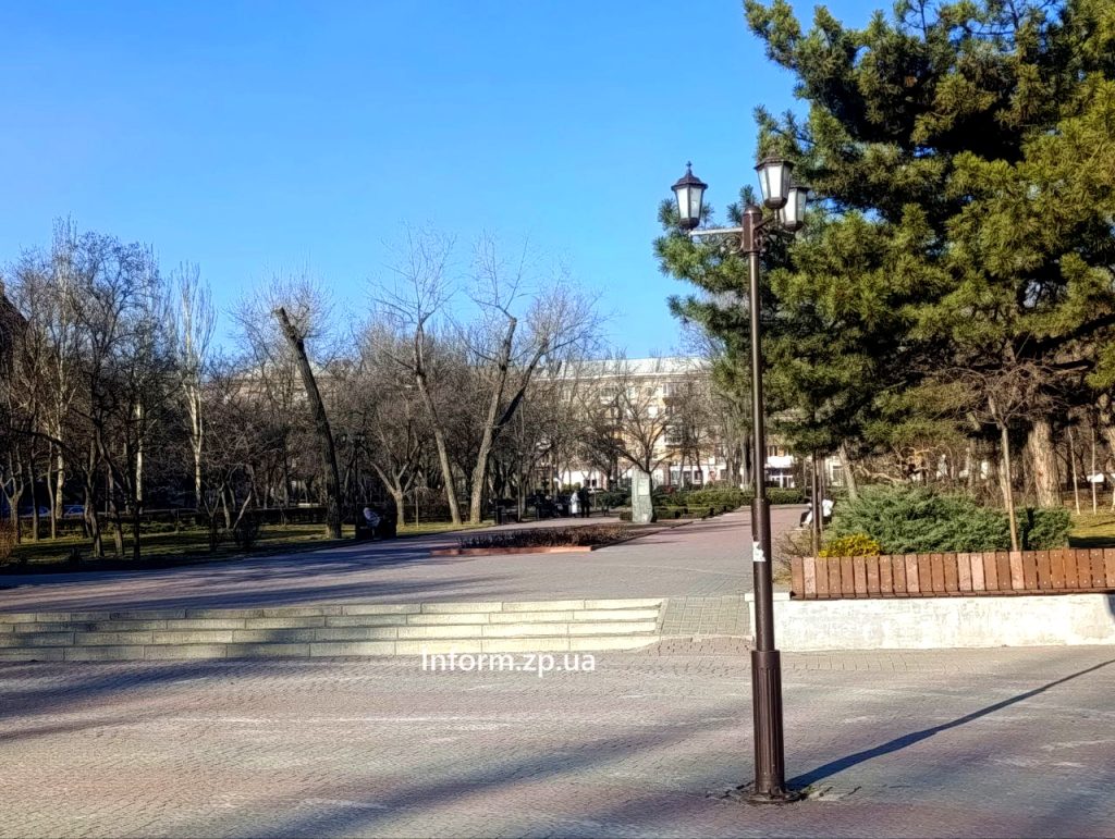 Как выглядит сквер в Запорожье, который назвали Художественным (ФОТО)