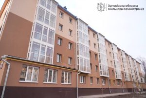 В Запорожье жители возвращаются в восстановленные квартиры (ФОТО)