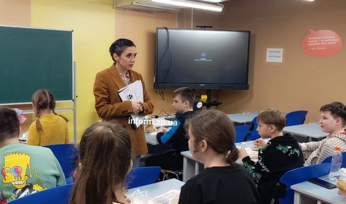 Еда из Днепра: как в Запорожье кормят школьников в подземных школах (ФОТОРЕПОРТАЖ)