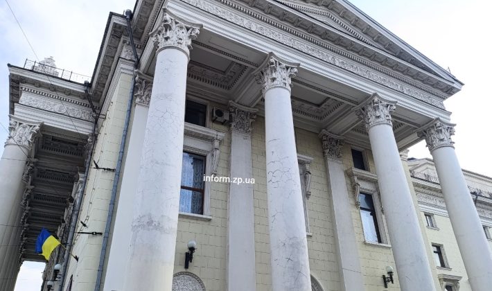 Как выглядит площадь Театральная в Запорожье несмотря на войну в 2026 году (ФОТО)