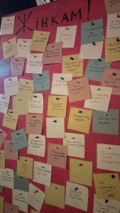 Інтерактивна інсталяція у Запоріжжі: на бульварі Шевченка з’явилася дошка побажань (ФОТО)