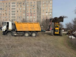 В Хортицком районе Запорожья провели уборку: что сделали за три дня