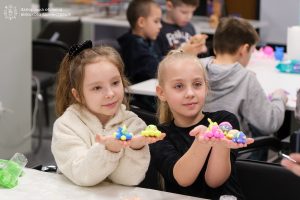 Пространство поддержки: в Запорожье работают с детьми из релокированных громад