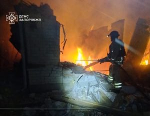 Обстрелы Запорожского района: одна погибшая, двое раненых, произошли пожары