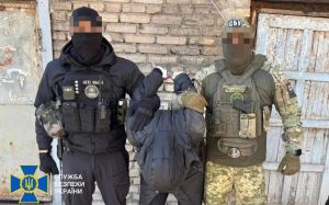 У Запоріжжі затримали військовослужбовця, який незаконно продавав зброю