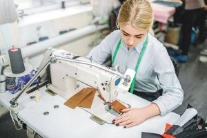 У Запоріжжі відкрили набір на безоплатний курс шиття: деталі