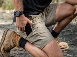 Спортивні шорти: особливості та переваги