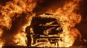 Кто стоит за поджогами авто военных и гражданских в Запорожье: детали от полиции