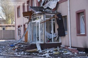 Зранку росіяни атакували Запоріжжя: є пошкодження та постраждалі