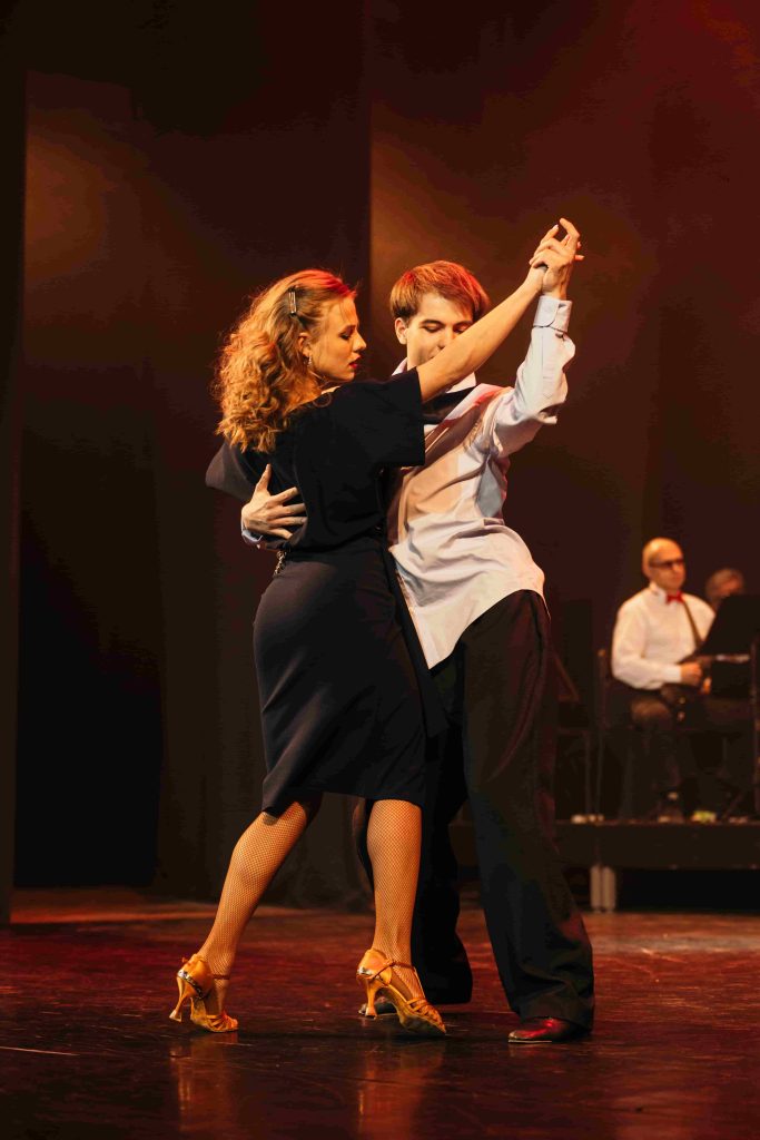 Симбиоз музыки и хореографии: в Запорожье презентовали весеннюю программу Spring Jazz (ФОТО)