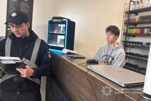 У Запоріжжі викрили підпільне виробництво електронних сигарет і тютюнових виробів