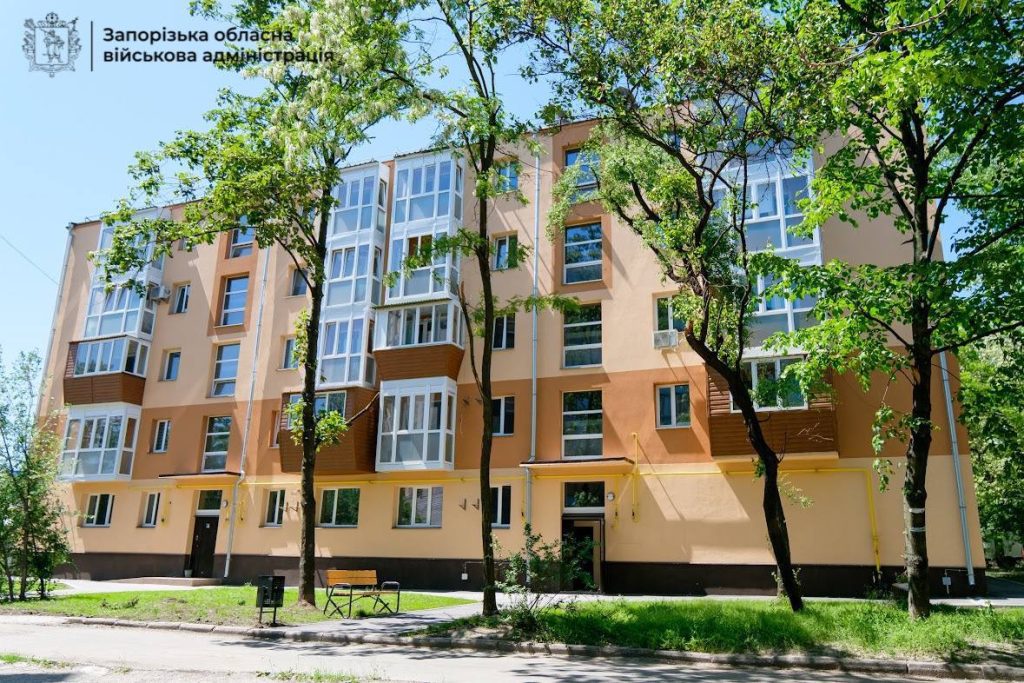 Відбудована багатоповерхівка на вулиці Кам’яногірській у Запоріжжі. Фото: ЗОВА
