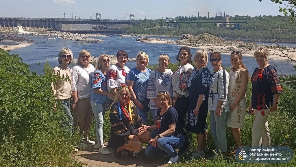 Відомі запоріжці вдягнулися у вишиванки