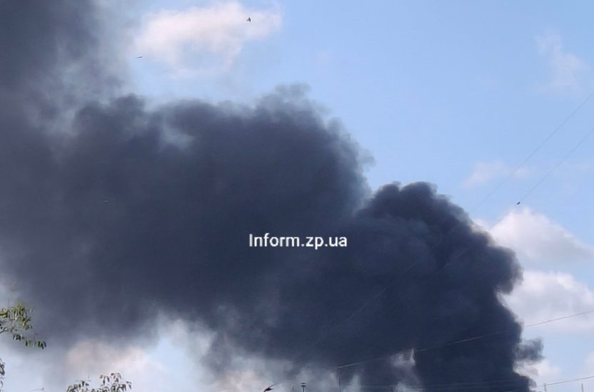 Над Запорожьем виден дым: какие последствия атаки