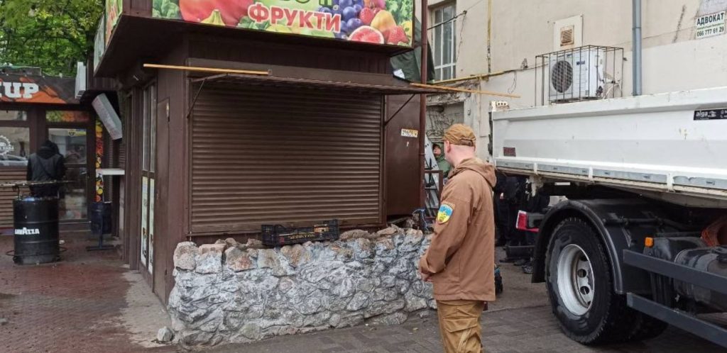 Демонтаж кіосків у Соцмісті. Фото: КП «Муніципальна варта».