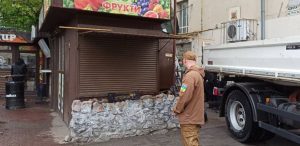 В Соцгороде в Запорожье убрали незаконные киоски (ФОТО)