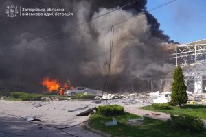 Россияне нанесли авиаудар по Запорожью: на месте пожар (ФОТО)