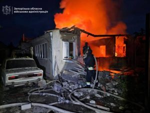 Ранены дети, возник пожар: россияне ударили по Вольнянску в Запорожской области