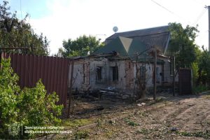 В Запорожье после атаки повреждены жилые дома в трёх районах города