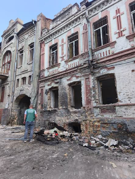 Экоинспекция задокументировала последствия обстрела в Запорожье: что известно (ФОТО)
