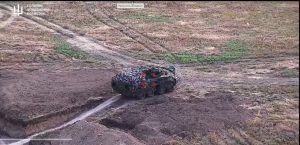 На Запорожском направлении спецназовцы ГУР уничтожили российский БТР (ВИДЕО)