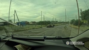 Полицейские сбили российский дрон во время эвакуации семьи из Кушугума