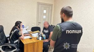 Командир воинской части в Запорожье незаконно выплатил более 525 тыс. грн
