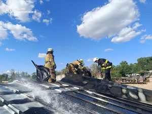 У Запоріжжі горіла будівля на воді: що відомо
