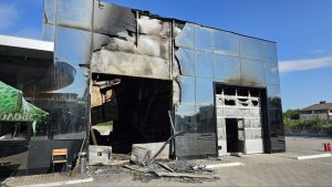 Последствия обстрела Запорожья: в Днепровском районе уничтожена АЗС
