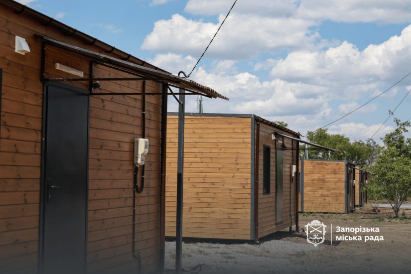 Новый модульный городок для переселенцев в Хортицком районе Запорожья: как получить жилье (ФОТО)