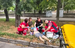 Запорізькі поліціянтки врятували літнього чоловіка з ознаками серцевої недостатності