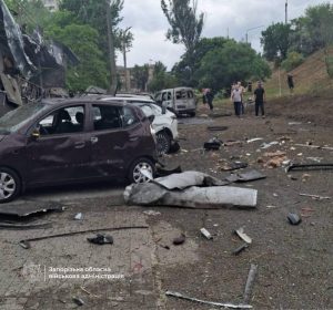 Росіяни вдарили по Запоріжжю КАБами: під завалами люди (ОНОВЛЮЄТЬСЯ)