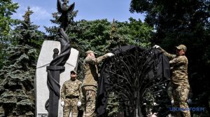 В Запорожье открыли «Дерево памяти» в честь погибших полицейских (ФОТО)