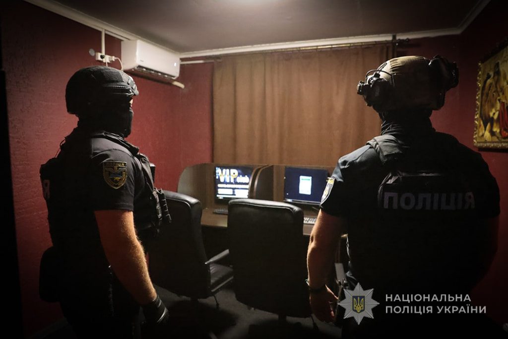 У Запоріжжі викрили мережу нелегальних гральних залів. Фото: поліція Запорізької області