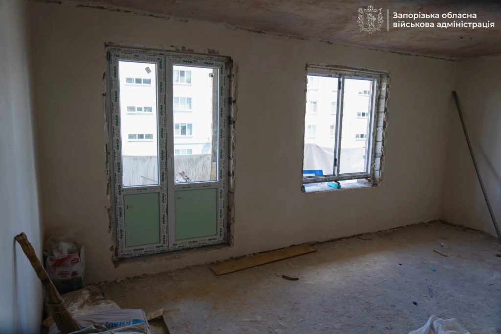 Відновлення будинку на проспекті Моторбудівників у Запоріжжі. Фото: ОВА