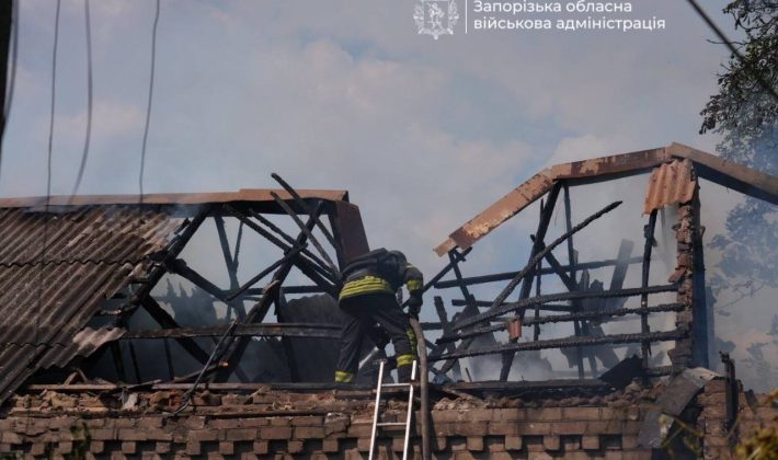 Россия нанесла удар по частному сектору в Запорожье: подробности (ФОТО)