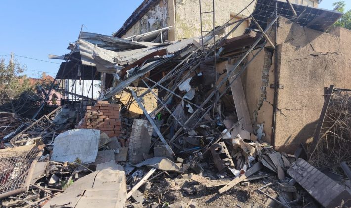 В Запорожье обследовали места обстрелов на Космосе и в Александровском районе (ФОТО)