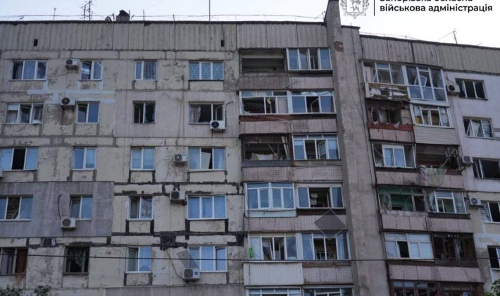 Россияне сбросили КАБы на жилые кварталы Запорожья: что известно