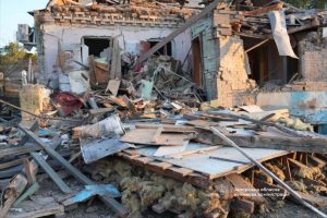 Удар КАБом та дроном по Запоріжжю: з-під завалів врятували хлопця (ФОТО)