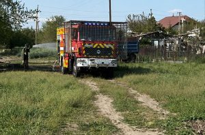 Россияне атаковали спасателей во время тушения пожара в Запорожье: четверо раненых