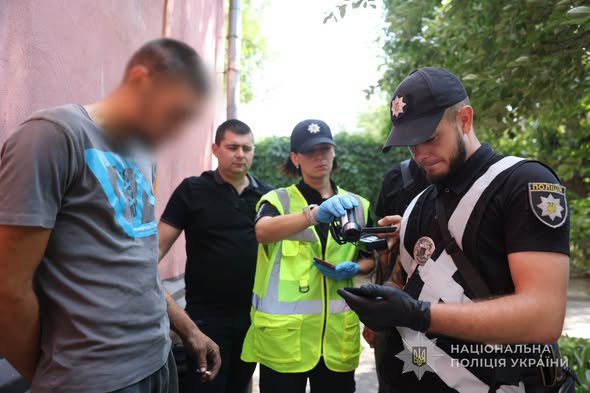 В Запорожье молодежь вербуют через Telegram: как работает схема поджогов админзданий (ФОТО)