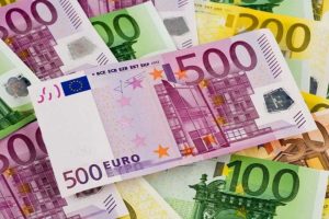 До €12 тысяч на проекты: в Украине стартовал грантовый конкурс для поддержки молодежи