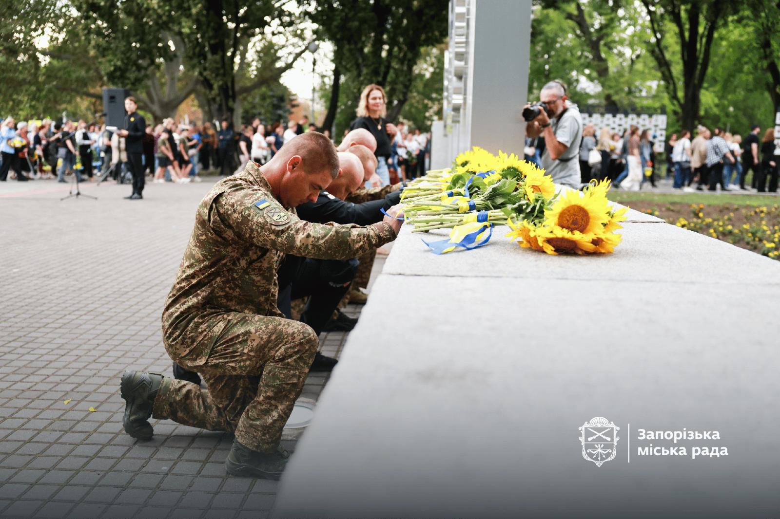 Увіковічення пам'яті полеглих воїнів та правоохоронців у Запоріжжі