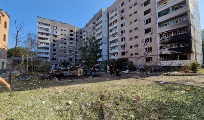Воронки, пожар и тонны мусора: экоинспекторы оценивают последствия атаки на Запорожье