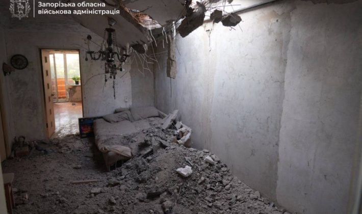 «Шахед» пробил крышу многоэтажки в Запорожье: что известно