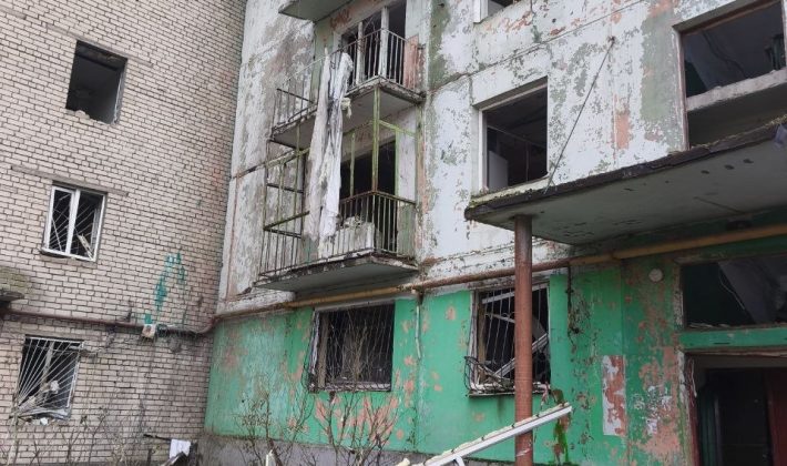 Последствия обстрела Запорожья 10 августа: мусор от разрушений засыпал почти 2000 квадратов